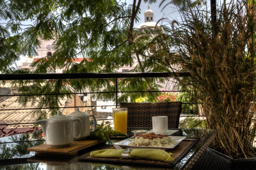 Casa De Leda, A Kali Hotel 산타마르타 외부 사진 Breakfast at the hotel