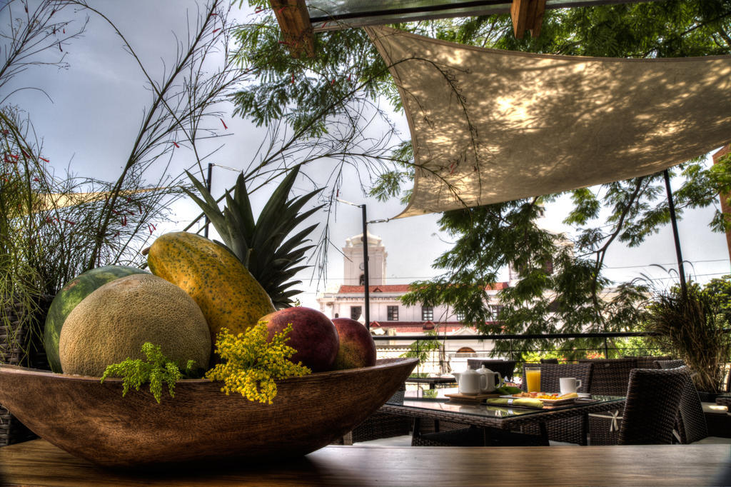 Casa De Leda, A Kali Hotel 산타마르타 외부 사진 The terrace at the restaurant