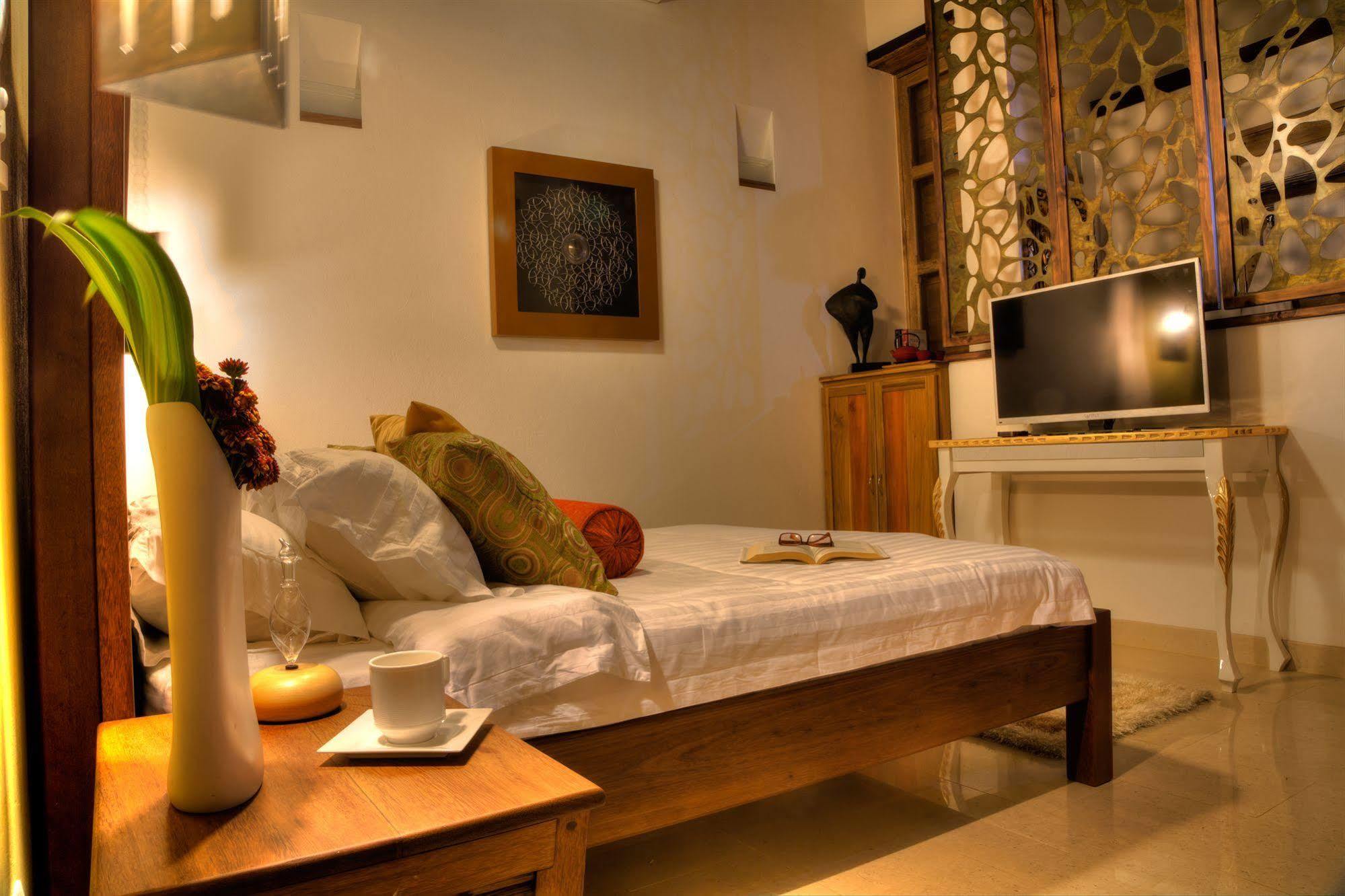 Casa De Leda, A Kali Hotel 산타마르타 외부 사진 A bedroom at the hotel