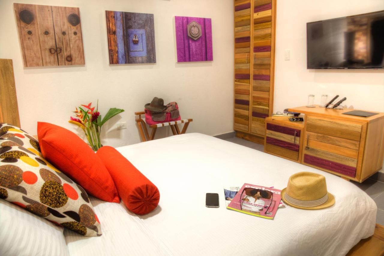 Casa De Leda, A Kali Hotel 산타마르타 외부 사진 A room at the hotel